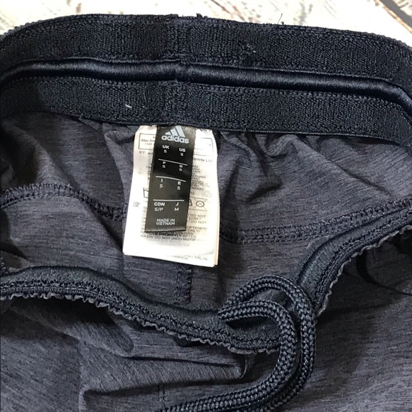 ☘️❄️ Adidas Axis Woven training Shorts ❄️☘️ - Picture 10 of 11